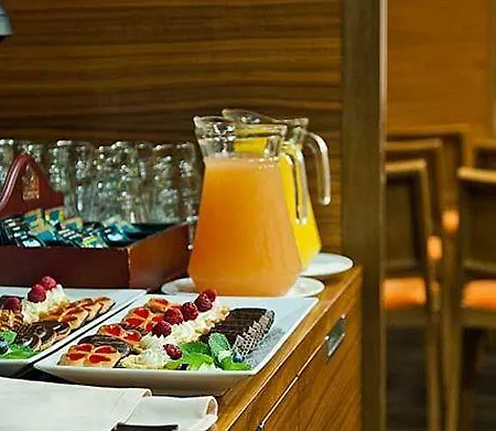 Desilva Katowice Airport 3*