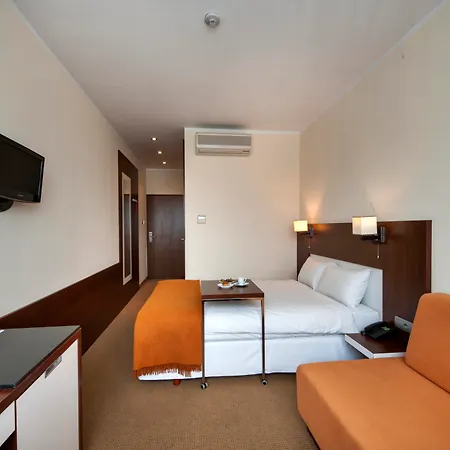 Desilva Katowice Airport Hotel