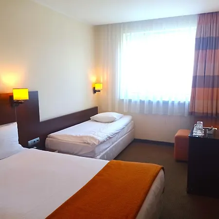 Desilva Katowice Airport Hotel 3*
