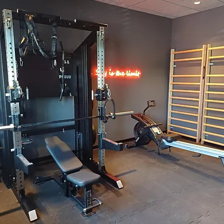 Desilva Katowice Airport Szálloda