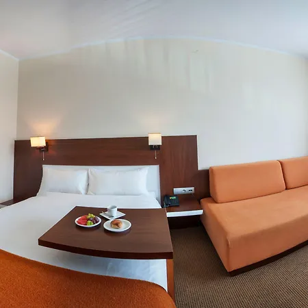 Desilva Katowice Airport 3*