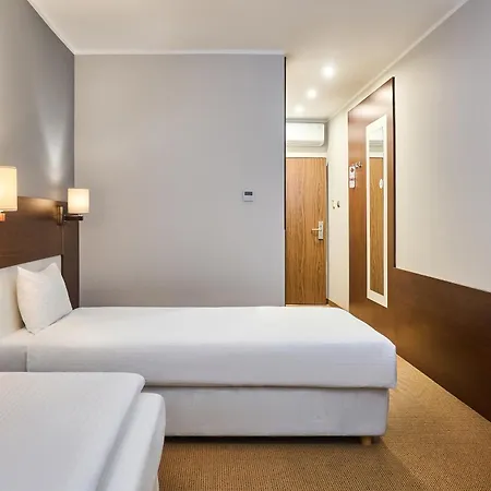 Hotel Desilva Katowice Airport 3*