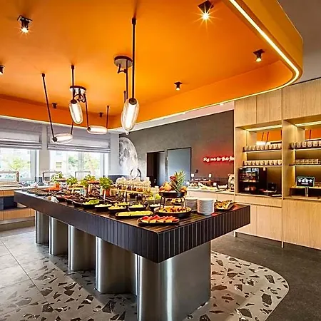 Desilva Katowice Airport Hotel 3*