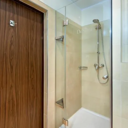 Desilva Katowice Airport Hotel