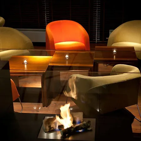 호텔 데실바 인 카포비체 에어포트 파이르조비체