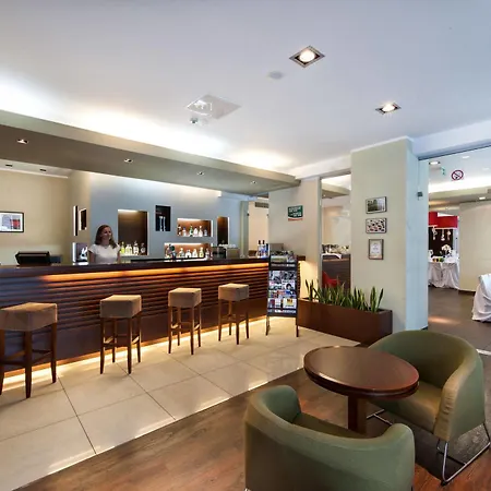 Szálloda Desilva Katowice Airport 3*