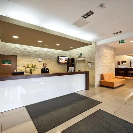 Desilva Katowice Airport 3*