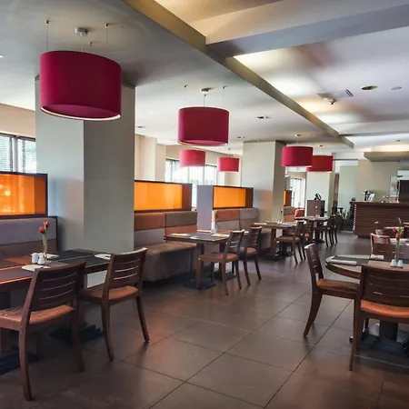 Desilva Katowice Airport Szálloda 3*