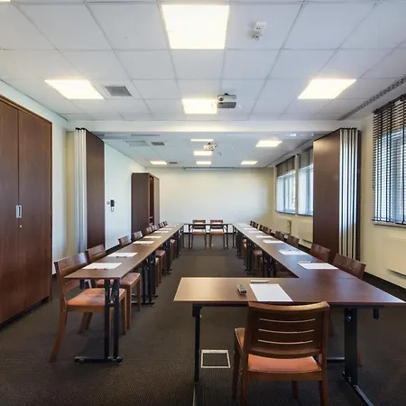 Desilva Katowice Airport 3*