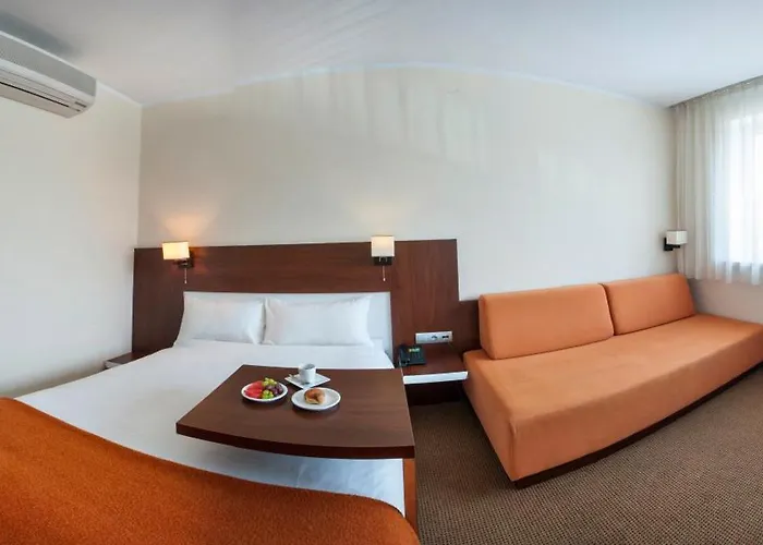 Desilva Katowice Airport Hotel