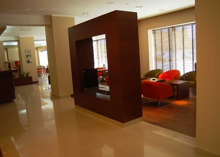 Desilva Katowice Airport 3*