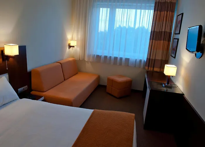 Desilva Katowice Airport Hotell