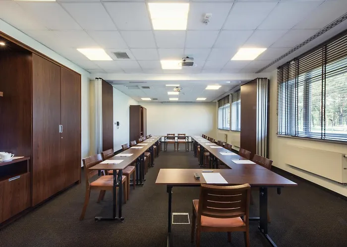 Desilva Katowice Airport 3*