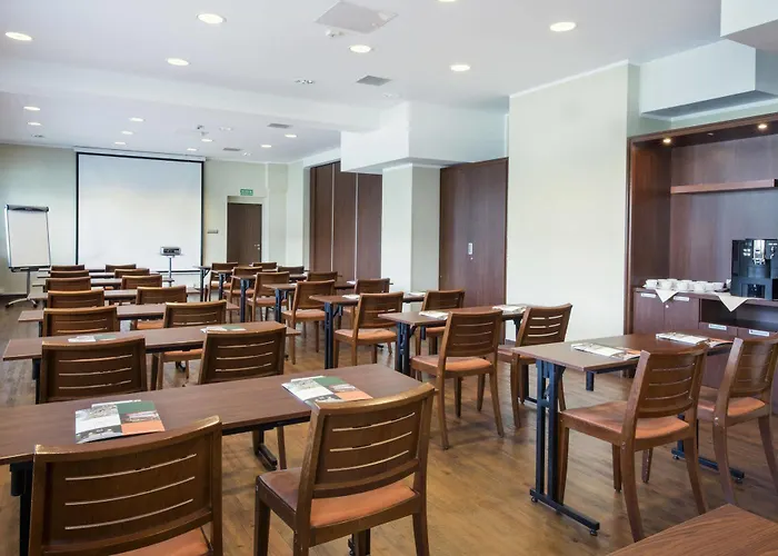 Desilva Katowice Airport Hotel 3*